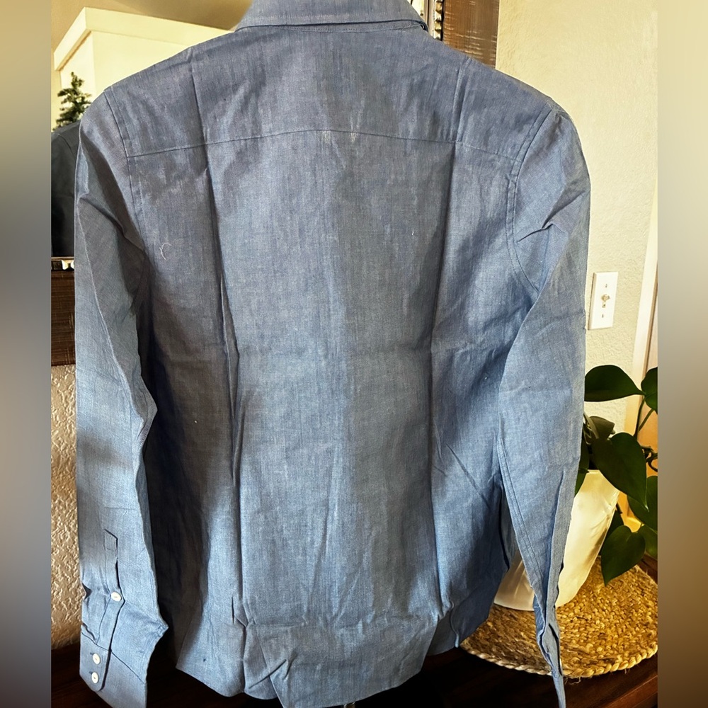 UNTUCKit Women's Blue Button-Down Shirt - Picture 4 of 6